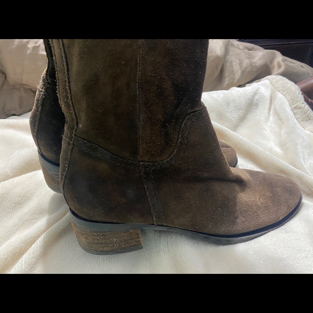 Nine West suede knee boots size 5 1/2